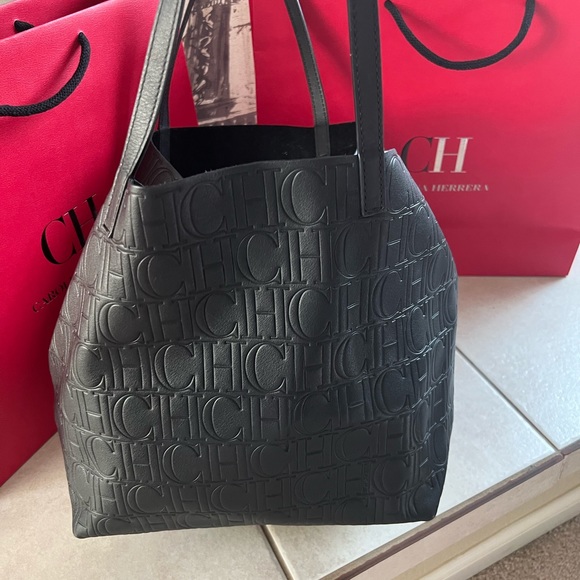 Authentic Carolina Herrera medium Handbad - Picture 2 of 14